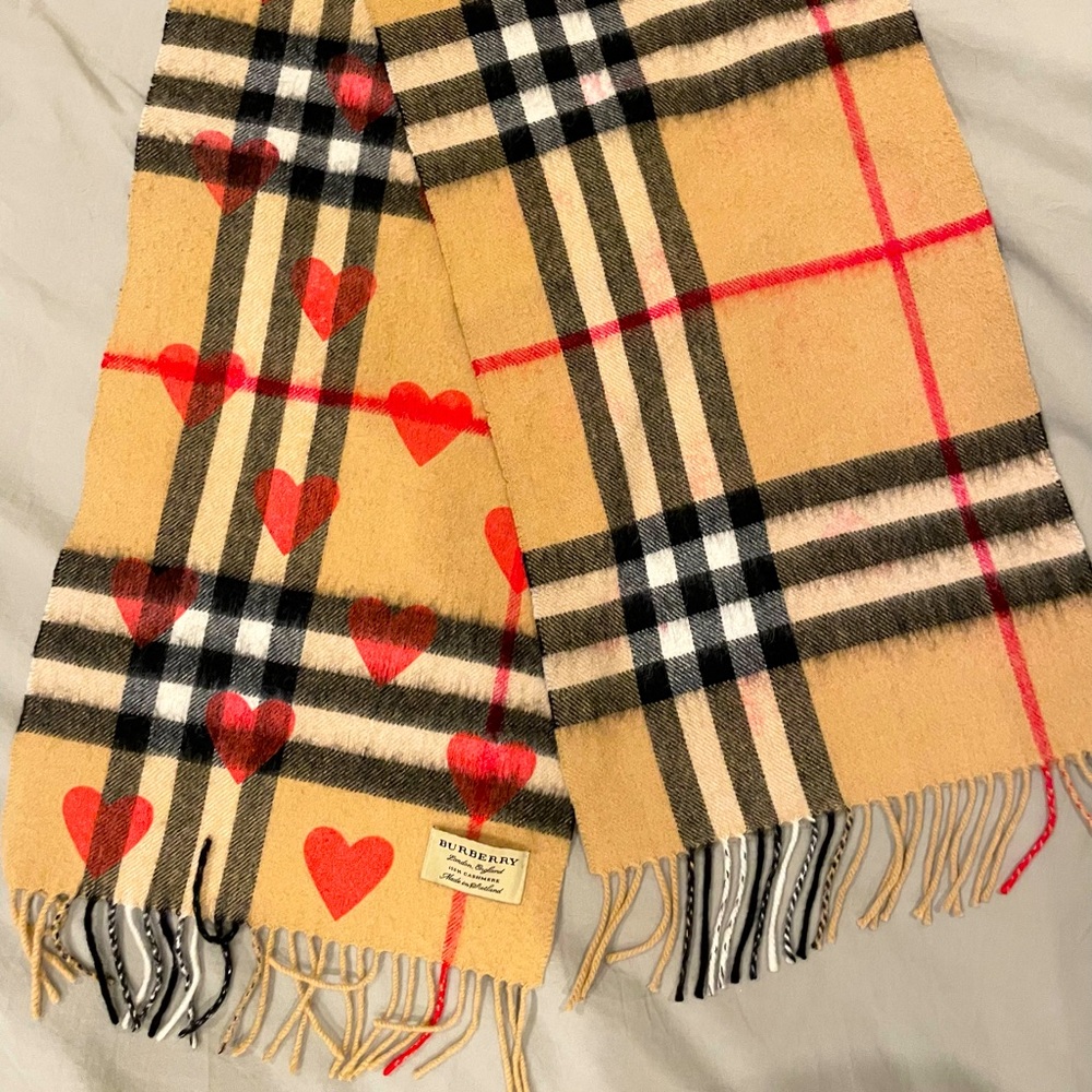 Burberry Heart Print Giant Check Reversible Cashmere Scarf Camel Check